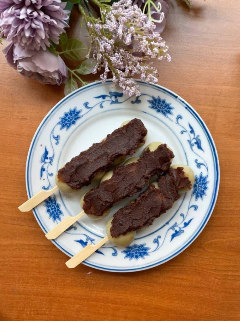 Matcha Dango w Red Bean